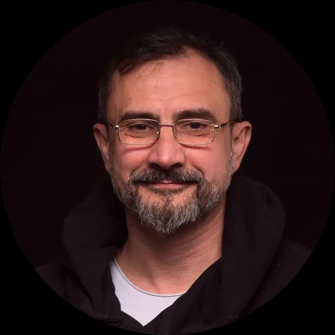 Elias Maverick